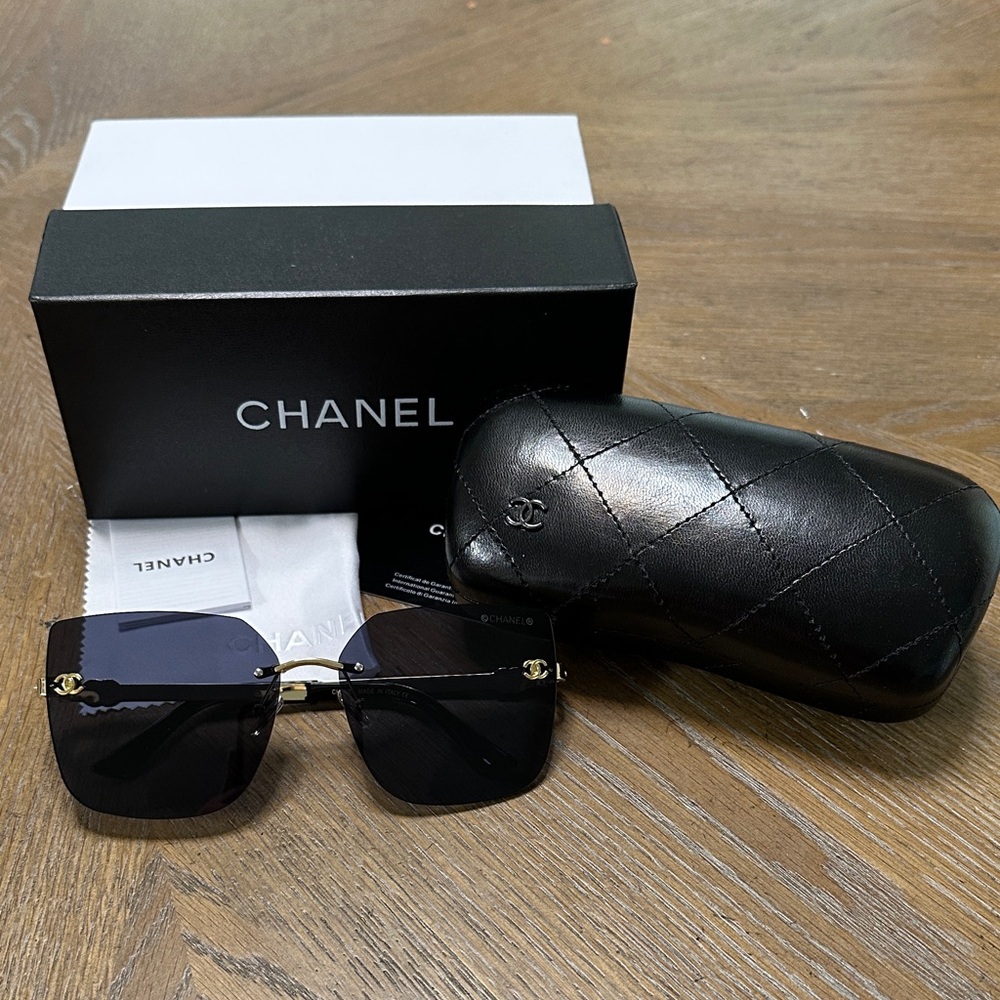 CHANEL Rimless Black Gold Sunglasses with Quilted Case